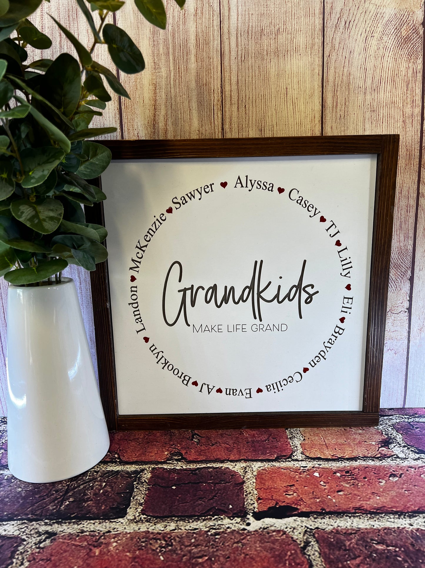 Grandkids sign ; Grandchildren ; children