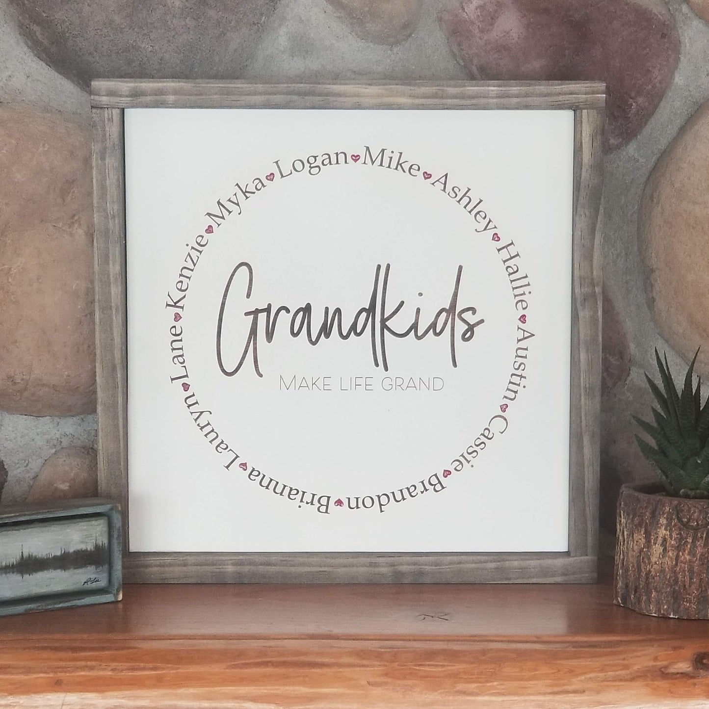 Grandkids sign ; Grandchildren ; children